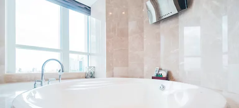 Bathroom Window Coverings in Oak Ridge, FL