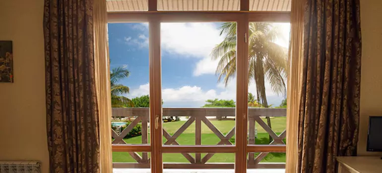 Residential Garden Window Enclosure Repair in Oak Ridge, FL