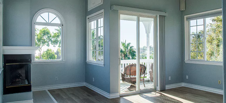 Glass Door Repair in Oak Ridge, FL