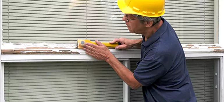 Custom Window Installation And Repair in Oak Ridge, FL