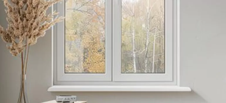 Vinyl Window Stool in Oak Ridge, FL